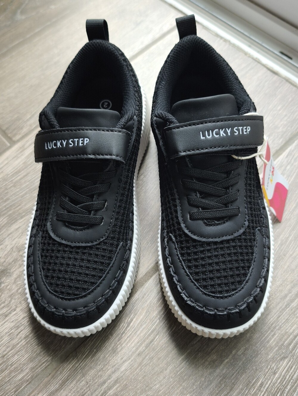 Lucky Step Kids Sneakers – Kids Size 2 – New With Tags